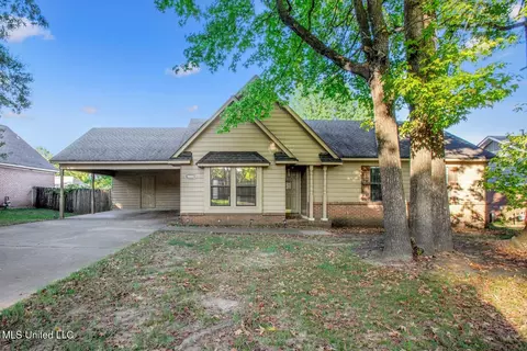 Exterior - 9800 Cherokee Dr, Olive Branch, MS 38654 photo 2 of 4