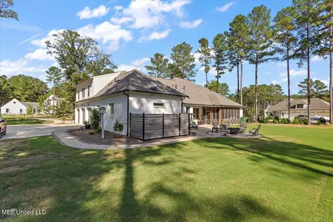 Exterior - 488 Viewpointe Way, Clinton, MS 39056 photo 10 of 16