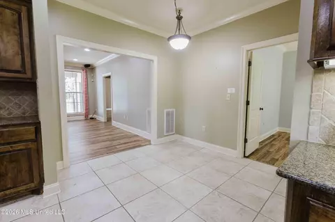 Entry Way - 101 Sandstone Dr, Brandon, MS 39047 photo 5 of 5