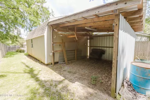 Exterior - 101 Sandstone Dr, Brandon, MS 39047 photo 11 of 17