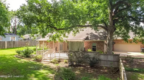 Exterior - 101 Sandstone Dr, Brandon, MS 39047 photo 12 of 17