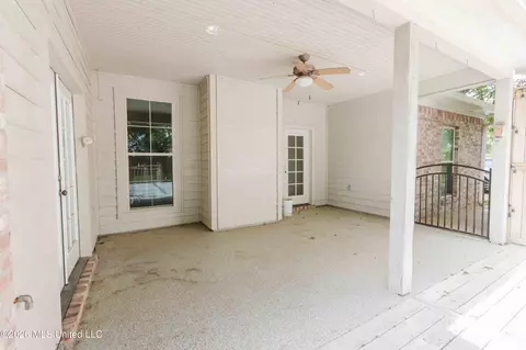 Exterior - 101 Sandstone Dr, Brandon, MS 39047 photo 3 of 17