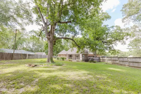 Exterior - 101 Sandstone Dr, Brandon, MS 39047 photo 9 of 17