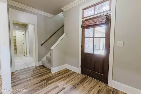 Entry Way - 101 Sandstone Dr, Brandon, MS 39047 photo 2 of 5