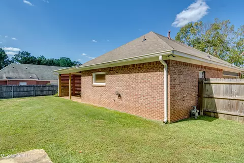 Exterior - 2022 S Cobblestone Cv, Brandon, MS 39042 photo 14 of 15