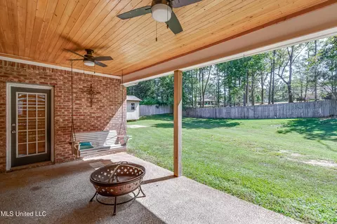 Exterior - 2022 S Cobblestone Cv, Brandon, MS 39042 photo 10 of 15
