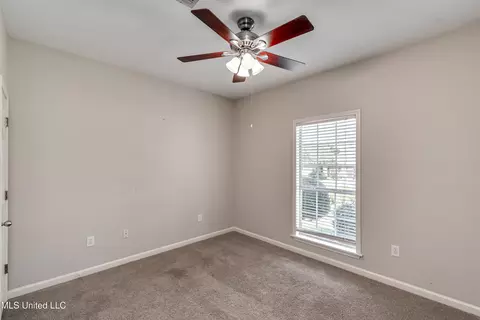 Bedroom - 2022 S Cobblestone Cv, Brandon, MS 39042 photo 7 of 10