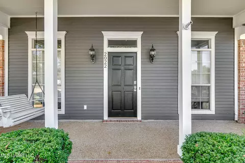 Exterior - 2022 S Cobblestone Cv, Brandon, MS 39042 photo 2 of 15