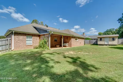 Exterior - 2022 S Cobblestone Cv, Brandon, MS 39042 photo 13 of 15