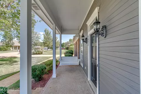 Exterior - 2022 S Cobblestone Cv, Brandon, MS 39042 photo 3 of 15