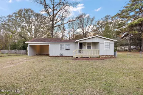 1213 Deeb St, Pearl, MS 39208