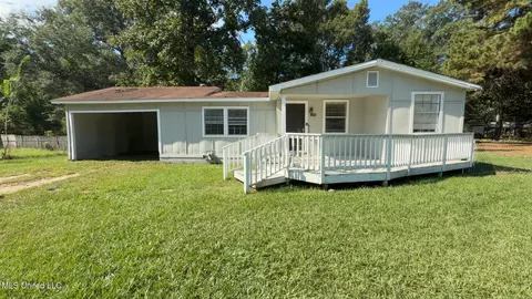 1213 Deeb St, Pearl, MS 39208