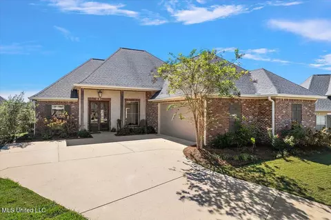 410 Duke Ct, Flowood, MS 39232