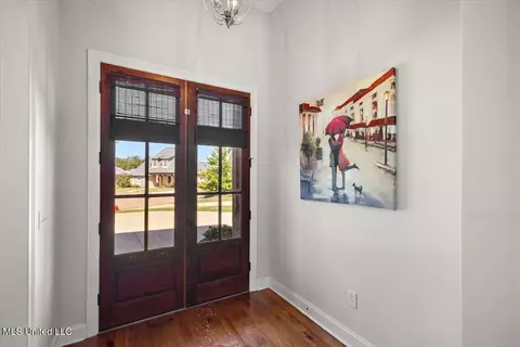 Entry Way - 410 Duke Ct, Flowood, MS 39232 photo 2 of 4