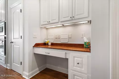 Kitchen - 410 Duke Ct, Flowood, MS 39232 photo 5 of 5