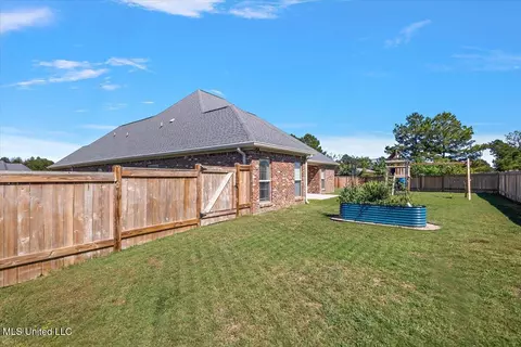 Exterior - 410 Duke Ct, Flowood, MS 39232 photo 5 of 6
