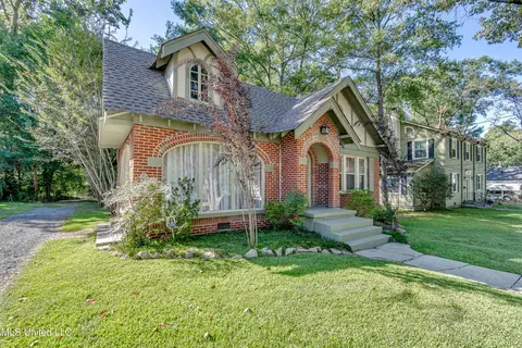 3935 Greaves St, Jackson, MS 39206 photo 2