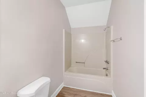 Bath - 79293 E Diamondhead Dr, Diamondhead, MS 39525 photo 6 of 6