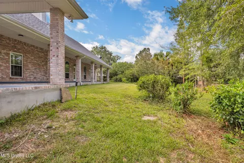 Exterior - 79293 E Diamondhead Dr, Diamondhead, MS 39525 photo 8 of 8