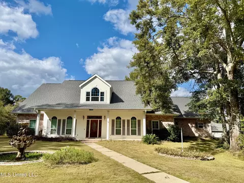 79293 E Diamondhead Dr, Diamondhead, MS 39525