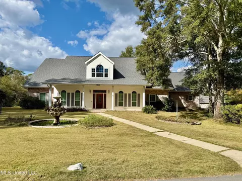 Exterior - 79293 E Diamondhead Dr, Diamondhead, MS 39525 photo 1 of 8