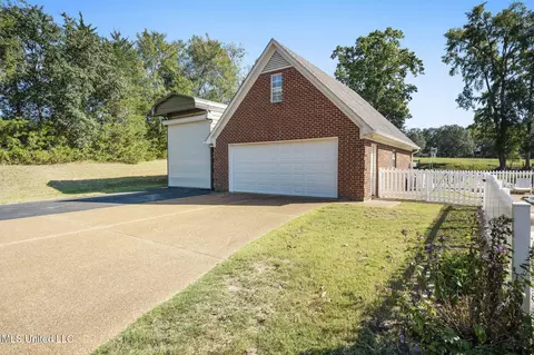 Exterior - 681 Gaines Rd, Hernando, MS 38632 photo 5 of 11