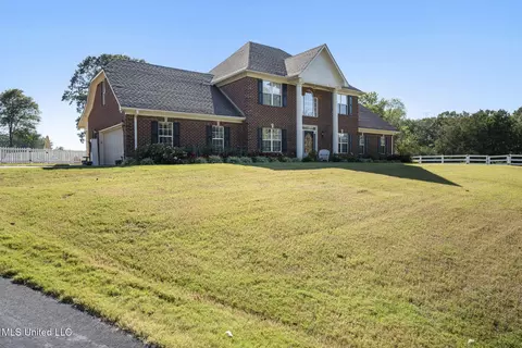 Exterior - 681 Gaines Rd, Hernando, MS 38632 photo 4 of 11