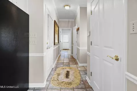 Entry Way - 681 Gaines Rd, Hernando, MS 38632 photo 2 of 4
