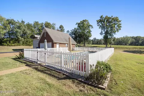 Exterior - 681 Gaines Rd, Hernando, MS 38632 photo 9 of 11