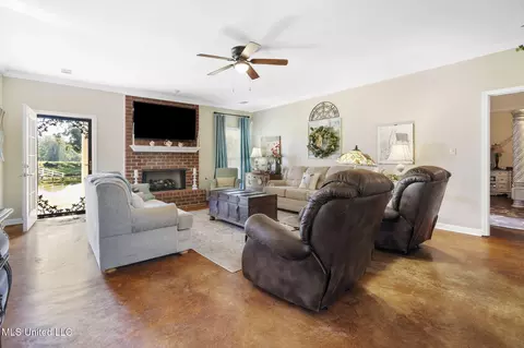 Other - 681 Gaines Rd, Hernando, MS 38632 photo 2 of 17