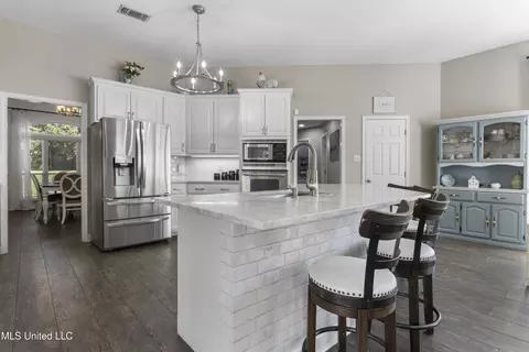 Kitchen - 20175 Hill Top Rd, Saucier, MS 39574 photo 6 of 7