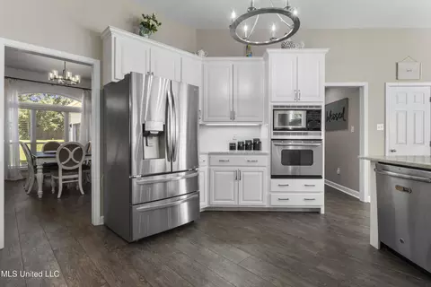Kitchen - 20175 Hill Top Rd, Saucier, MS 39574 photo 2 of 7