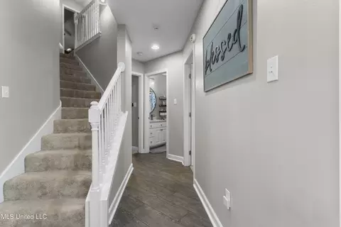Entry Way - 20175 Hill Top Rd, Saucier, MS 39574 photo 4 of 4