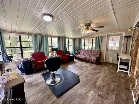 Exterior - 117 Holifield Rd, Laurel, MS 39443 photo 19 of 21