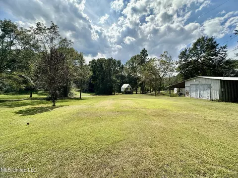 Exterior - 117 Holifield Rd, Laurel, MS 39443 photo 15 of 21