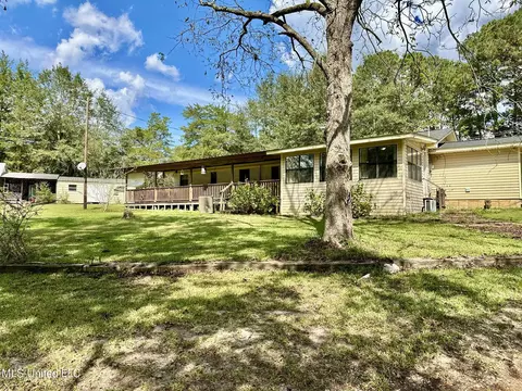 Exterior - 117 Holifield Rd, Laurel, MS 39443 photo 9 of 21