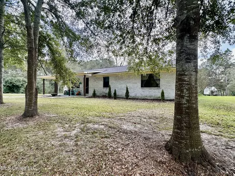 Exterior - 117 Holifield Rd, Laurel, MS 39443 photo 16 of 21