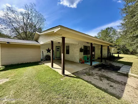 Exterior - 117 Holifield Rd, Laurel, MS 39443 photo 5 of 21