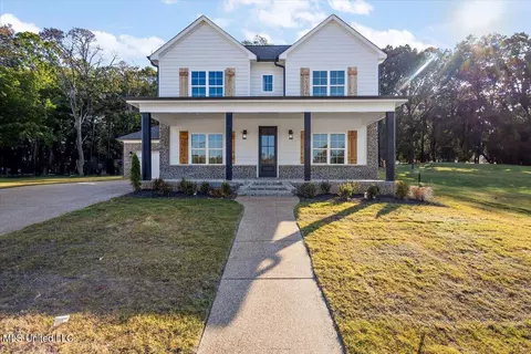 784 Wells Dr, Hernando, MS 38632