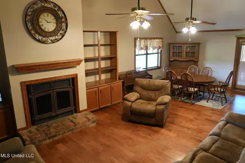 1074 Midway Odom Road Rd, Forest, MS 39074 photo 5