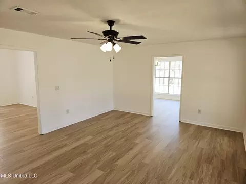 Living - 109 Stanton Hall Dr, Florence, MS 39073 photo 1 of 5