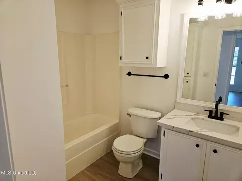 Bath - 109 Stanton Hall Dr, Florence, MS 39073 photo 3 of 3