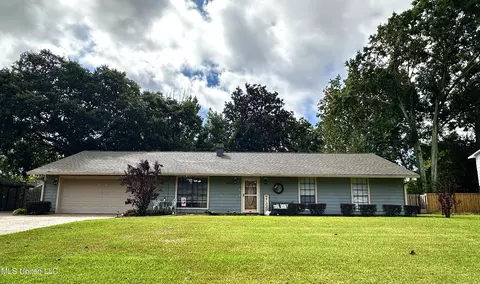 3604 Mercier Dr, Pascagoula, MS 39581