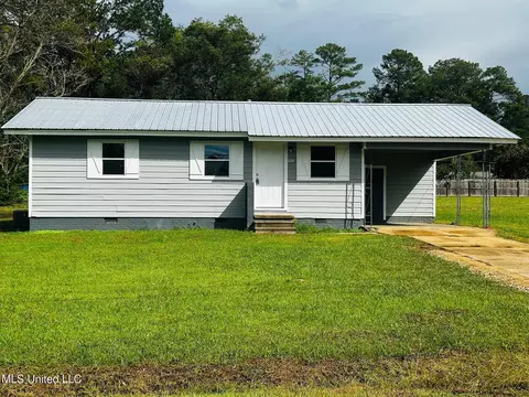 624 Cleveland Street St, Forest, MS 39074 photo 2