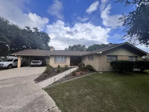 360 Rich Ave, Biloxi, MS 39531