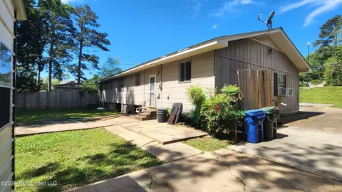 Exterior - 19 Shadow Ln, Natchez, MS 39120 photo 3 of 3