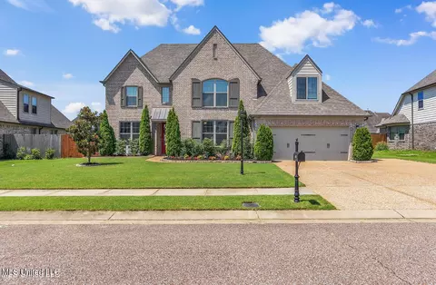 13325 Lapstone Ln, Olive Branch, MS 38654
