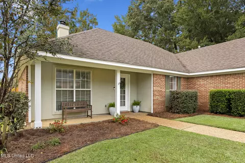Exterior - 104 Afton Dr, Brandon, MS 39042 photo 2 of 7