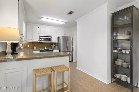 Kitchen - 104 Afton Dr, Brandon, MS 39042 photo 3 of 3