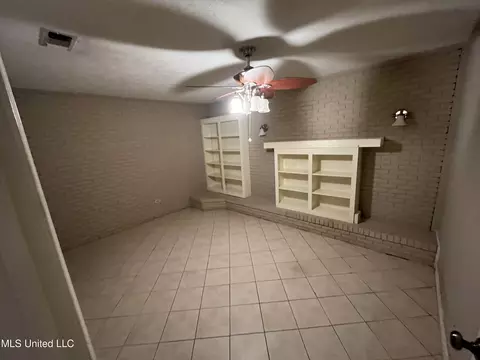Living - 506 E Liberty St, Osyka, MS 39657 photo 2 of 2